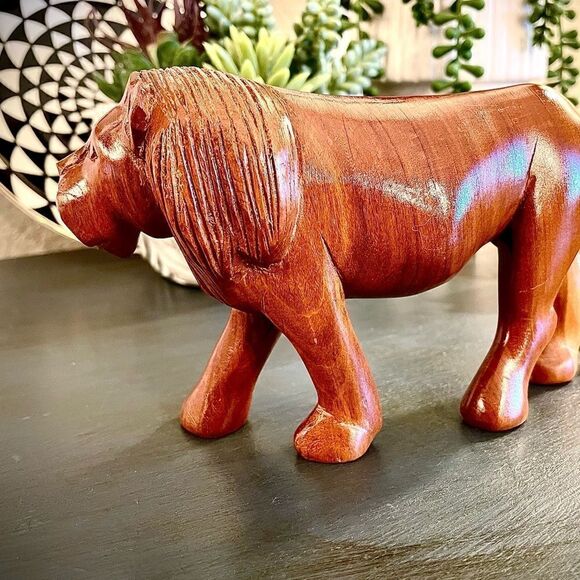 ♥️ Lion Figurine, hand carved wooden mid century - Picture 5 of 10